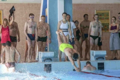 820